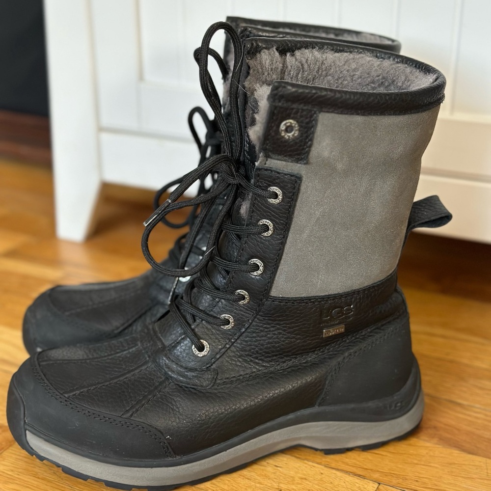 UGG Australia Adirondack II Waterproof Boots Black Gray Women’s Size 8.5